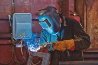 LOS SOLDADORES PREFIEREN EQUIPOS DE SOLDADURA DE ARCO SEMIAUTOMÁTICO