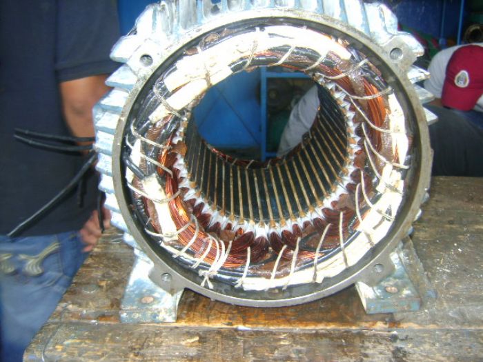 Reparación y Embobinado de Motores Asincronos