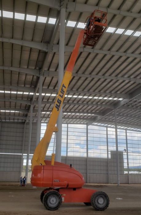 Renta Plataforma Telescópica JLG 600S 20mts altura de trabajo