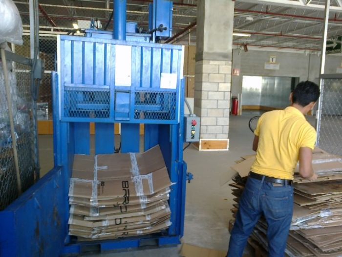 COMPACTADORA DE CARTON