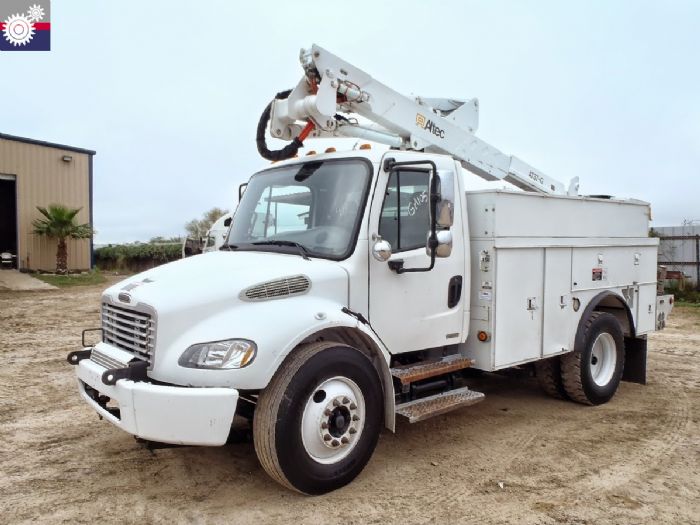 GM105328 CAMION CON CANASTILLA FREIGHTLINER ALTEC