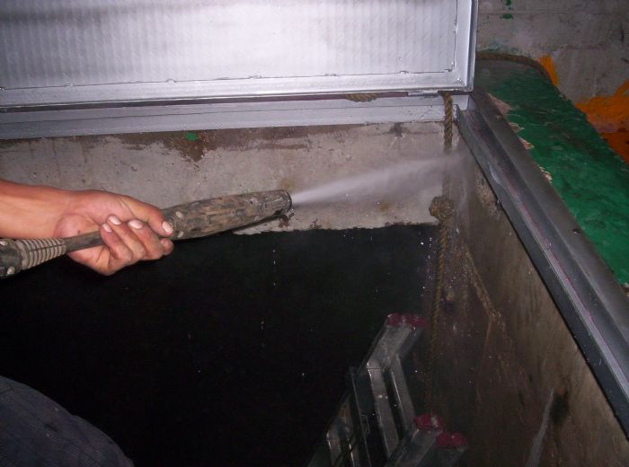 LIMPIEZA Y DESINFECCIÓN DE CISTERNAS Y TINACOS. PRESUPUESTOS GRATIS TEL 5556- 7046 SERVICIOS GARANTIZADOS