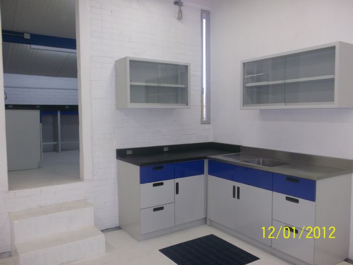 Mesa isla para laboratorio