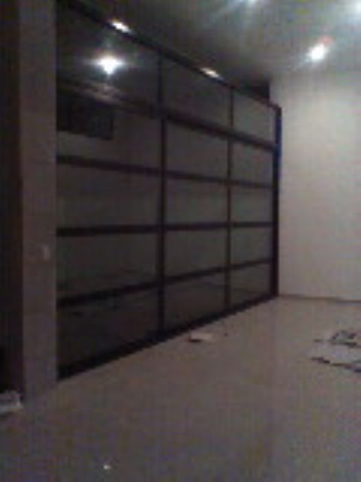 PUERTAS , VENTANAS DE ALUMINIO HERRAJES  Y CRISTAL