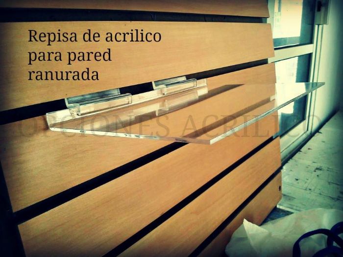 Repisa de acrílico para pared ranurado