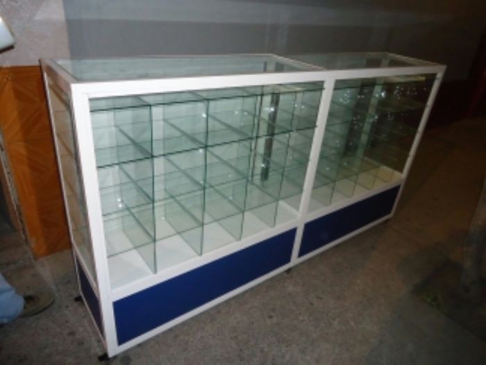 Vitrina con 40 divisiones