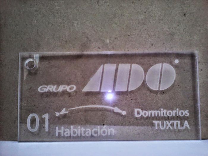 CORTE Y GRABADO LASER ACRILICO