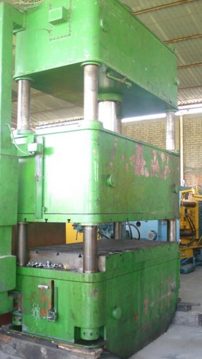 PRENSA HIDRAULICA 400 TONS.