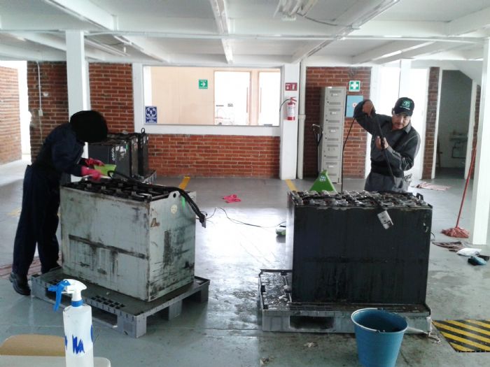 Regeneración de Baterías para Montacargas Eléctricos