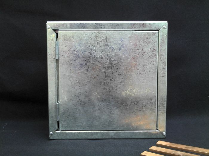 Caja con Barras de cobre para distribución electrica