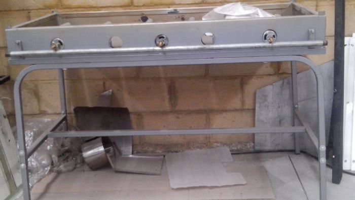 PLANCHA CON 3 QUEMADORES