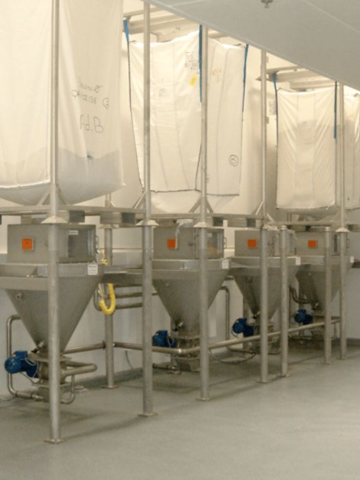 Bulk bag emptying