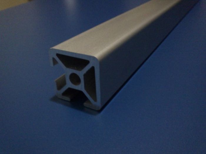 Perfil de aluminio  28X28