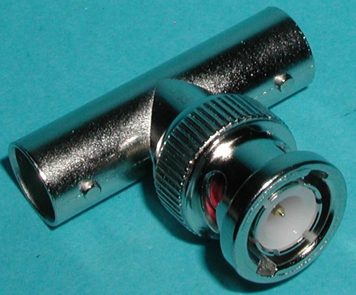 Adaptador en forma T BNC RF 31-208
