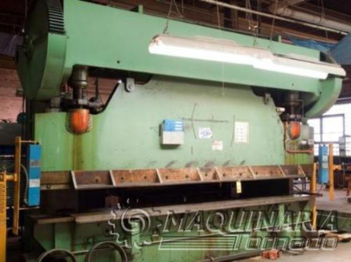 Dobladora Chicago 400 ton x 14ft