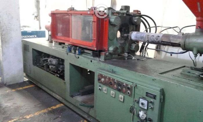 Inyectora plastico marca fama nissei 150 tons