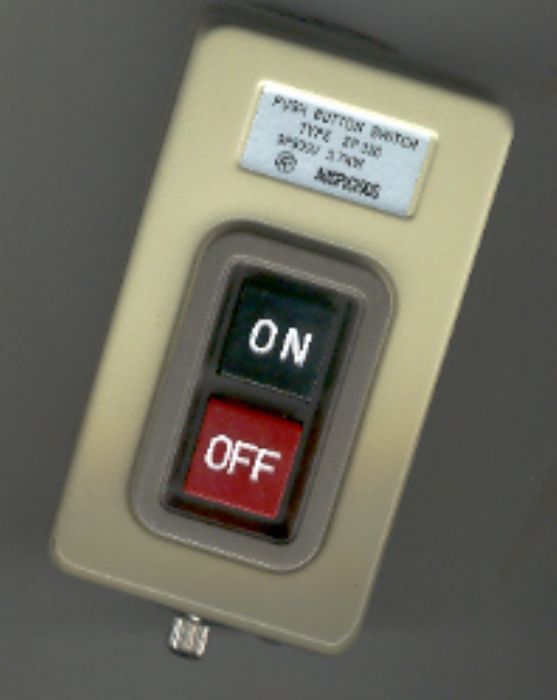 ARRANCADOR MANUAL ON-OFF 30AMP.