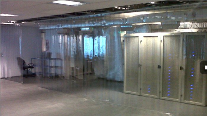 CORTINA HAWAIANA PVC PARA LABORATORIOS.
