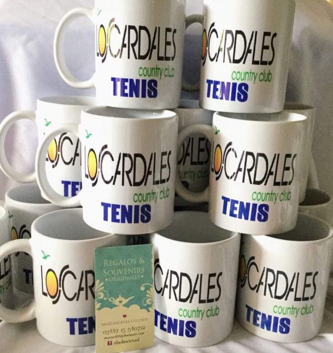 Taza de porcelana con logo