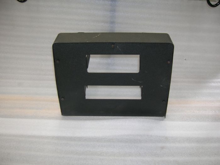 Consola para alojamiento de aparatos electrónicos.
