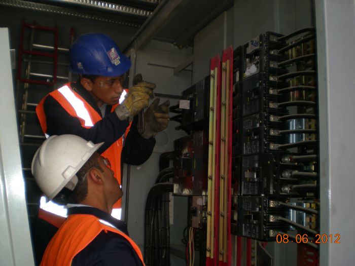 SEGURIDAD CON LA ELECTRICIIDAD