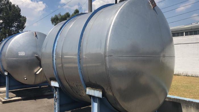 TANQUE DE ALMACENAMIENTO HORIZONTAL ACERO INOXIDABLE CAPACIDAD 10 MIL LTS.