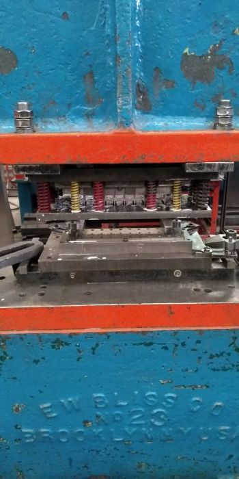 FABRICACIÓN Y REPARACIÓN DE TROQUELES