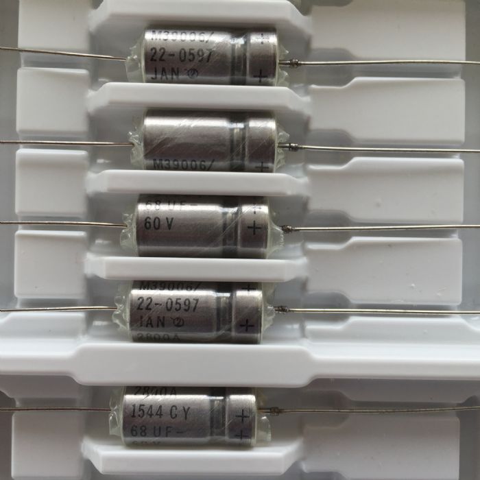 Capacitores