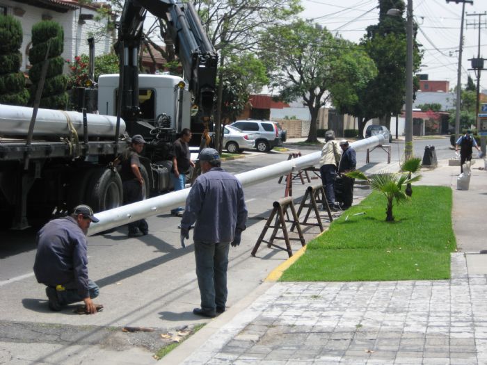 Fabricación de Postes Metálicos
