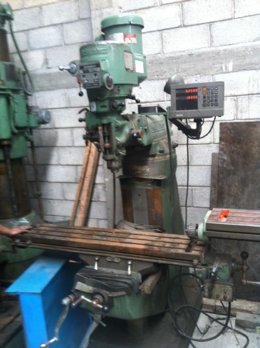 FRESADORA BRIDGEPORT