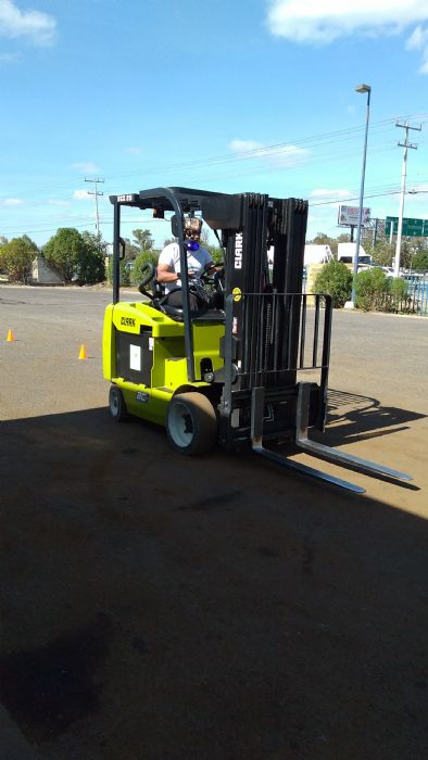 CURSO SEGURIDAD Y OPERACION DE MONTACARGAS