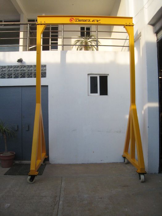 FABRICACION DE GRUAS PORTICO