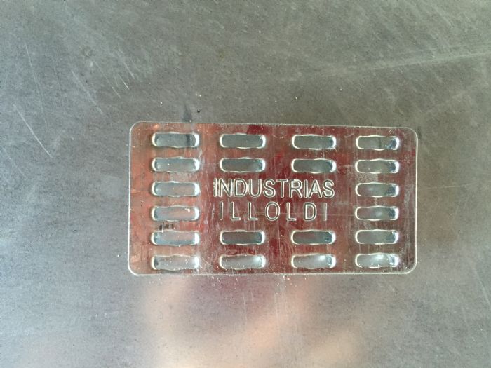 GRAPA DENTADA, PLACA MULTICLAVO, CHAPA DENTADA, CLAVO CHINO