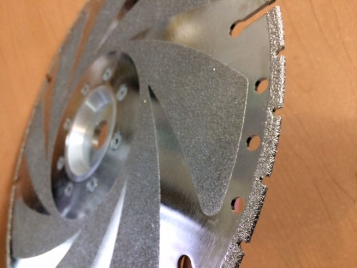 Discos con diamantes depositados al vacío.