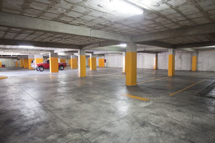 ESTACIONAMIENTO 