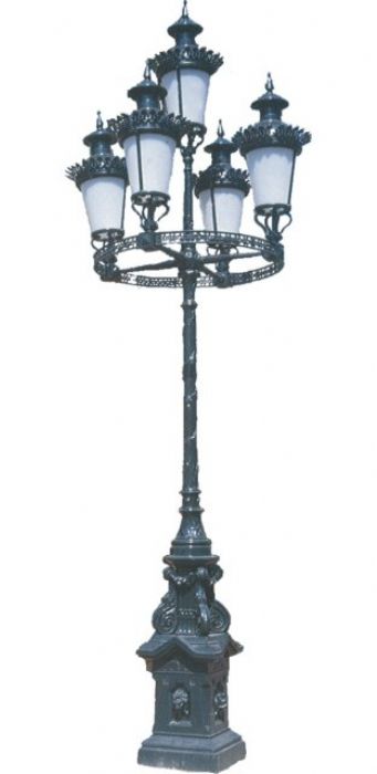 Poste ornamental