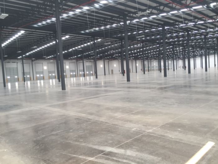 BODEGAS Y NAVES INDUSTRIALES EN RENTA / VENTA