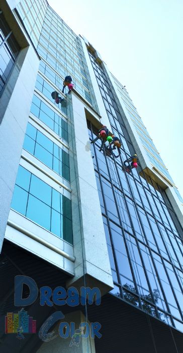 LAVADO DE CRISTALES EN EDIFICIOS A CUALQUIER ALTURA
