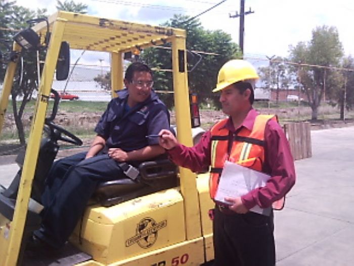 certificacion en manejo seguro de montacargas
