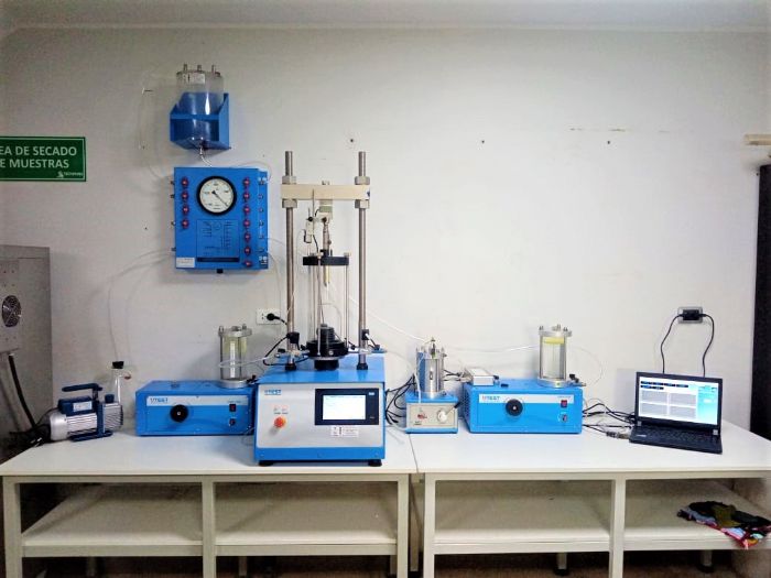 Equipo triaxial UTEST