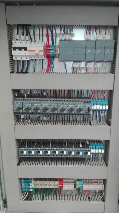 Instalación y puesta de maquinas de empaque