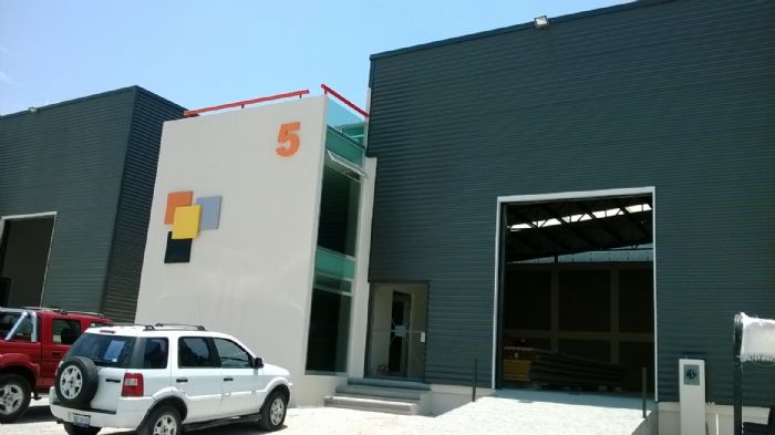 BODEGA DE USO INDUSTRIAL O ALMACENAMIENTO