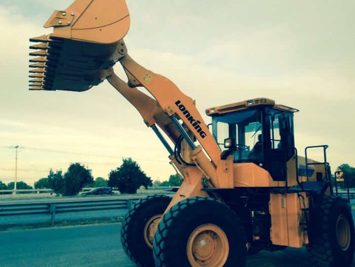 Cargador Frontal Modelo 823D