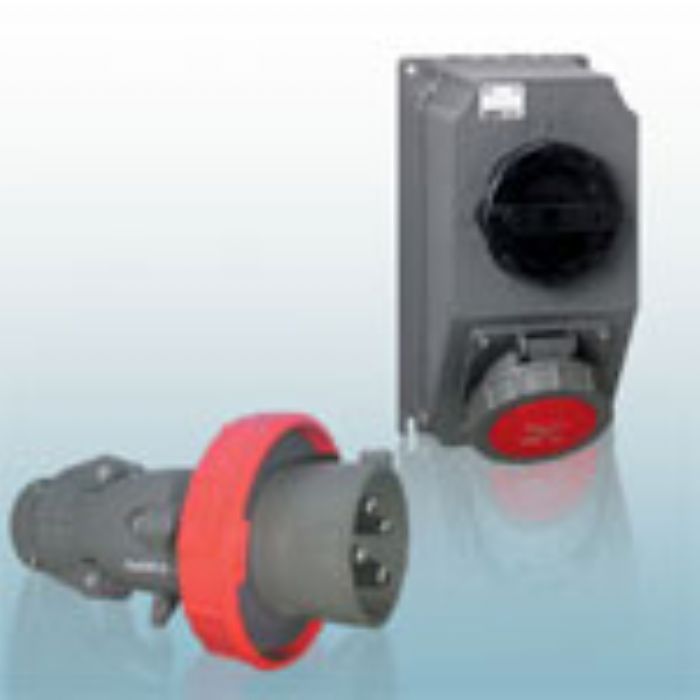 Tomas y Clavijas industriales