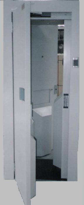 PUERTA ESCLUSA