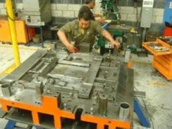 CURSOS DE MANTENIMIENTO DE TROQUELES PROGRESIVOS