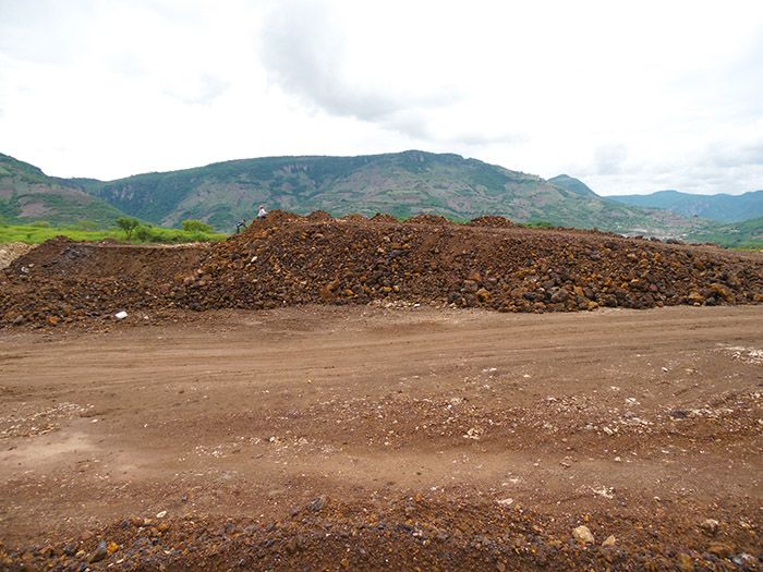 mineral de hierro ley 62
