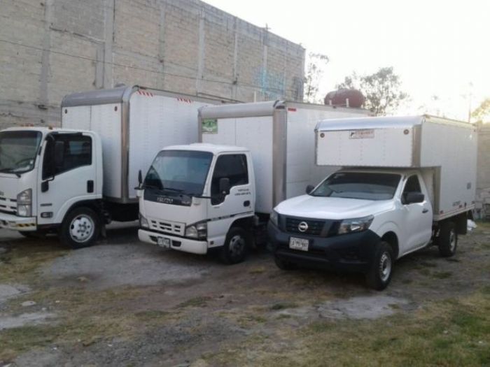 Repartos y recolecciones en camionetas en Monterrey Nuevo Leon