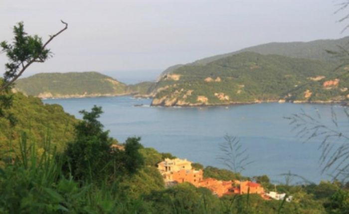 HERMOSO TERRENO EN ZIHUATANEJO CON VISTA A LA BAHÍA