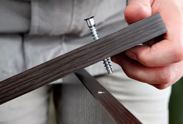 Tornillos para muebles
